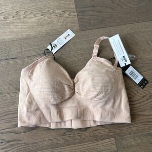 Kindred bravely sublime hands free pumping bra